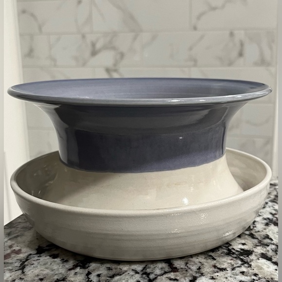 Ceramic Pottery Planter handmade w blue/white glaze & self-draining style - Picture 9 of 10